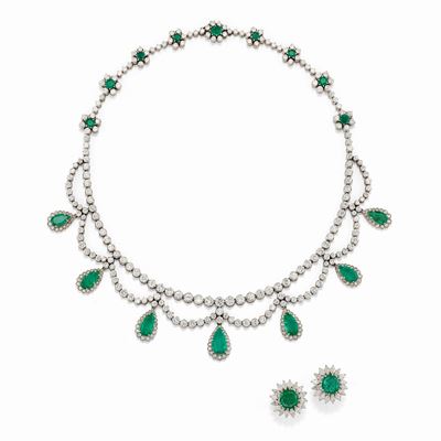Collana e Coppia di Orecchini con Smeraldi e Diamanti