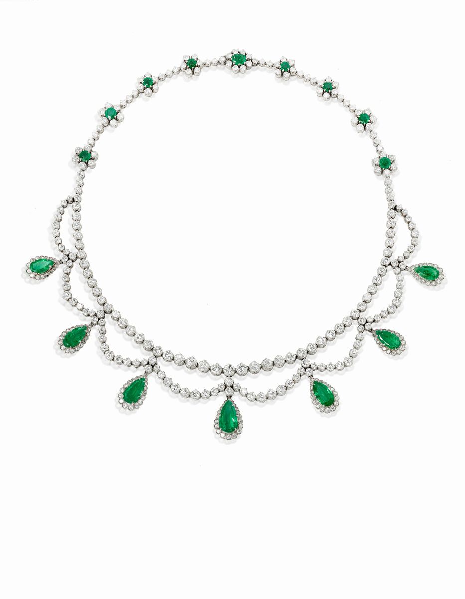 Collana e Coppia di Orecchini con Smeraldi e Diamanti