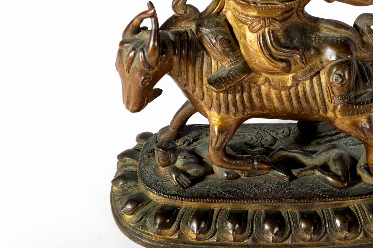 Scultura in bronzo dorato raffigurante Garwa Nagpo, Cina - Tibet, XVIII secolo