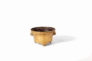 Bronze vase with zoomorphic heads, Xuande mark under the base, China MIng dynasty