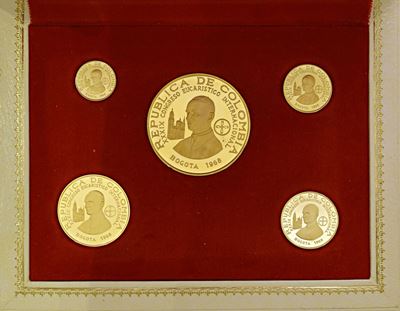 Colombia, Serie commemorativa di 5 valori in oro per il Congresso Internazionale Eucaristico di B...