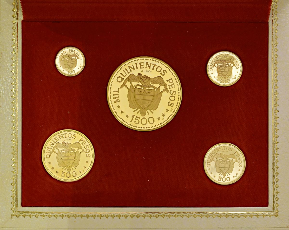 Colombia, Serie commemorativa di 5 valori in oro per il Congresso Internazionale Eucaristico di B...
