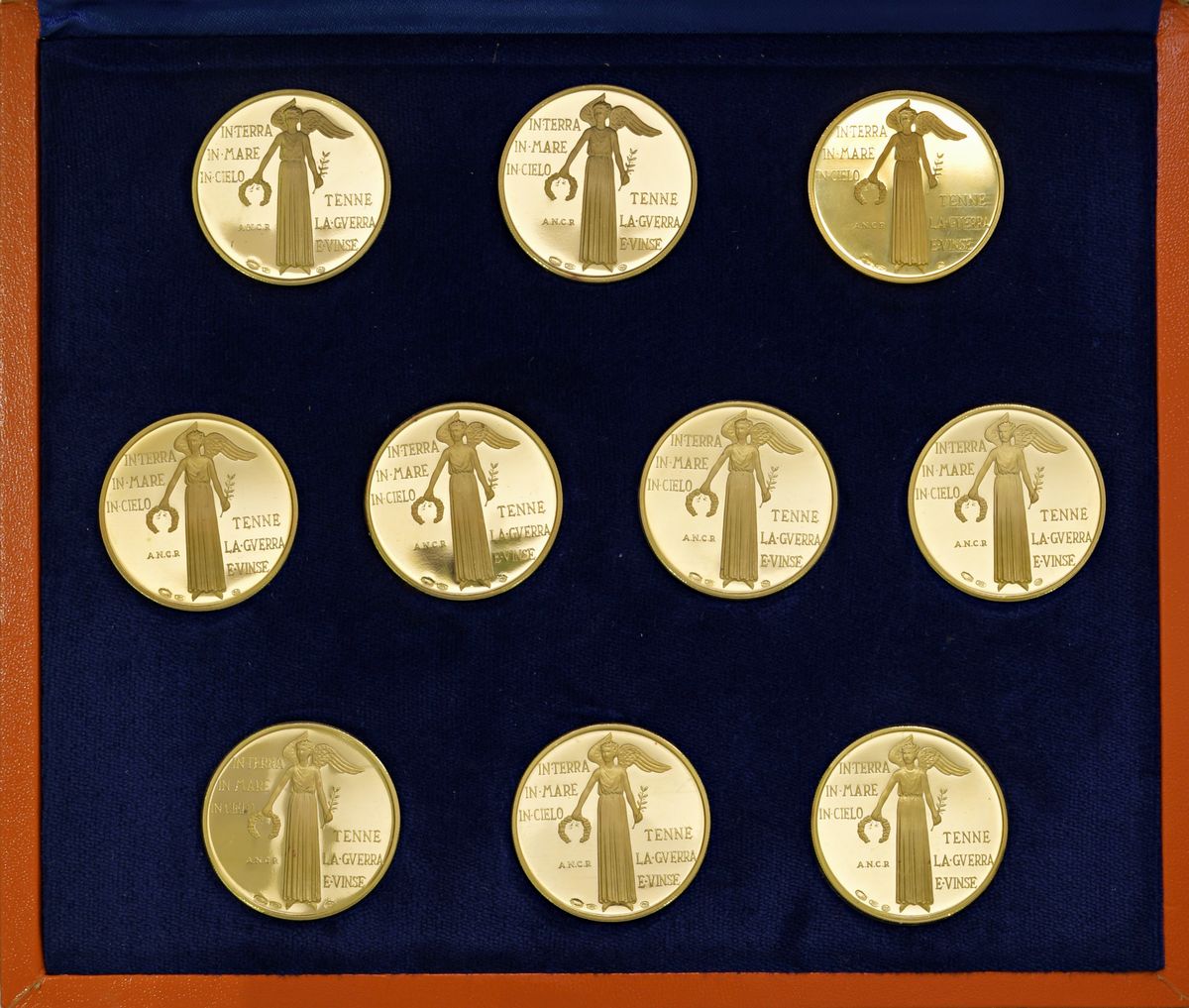 Serie di 10 medaglie in oro 900/1.000 commemorative della Prima guerra mondiale, 1914-1918