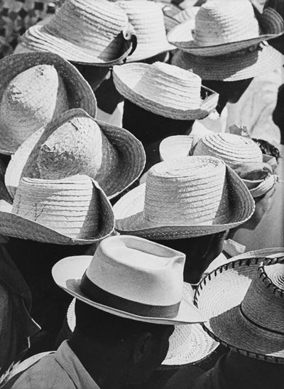Sombreros, Cuba – Stampa su gelatina ai sali d'argento, 1962