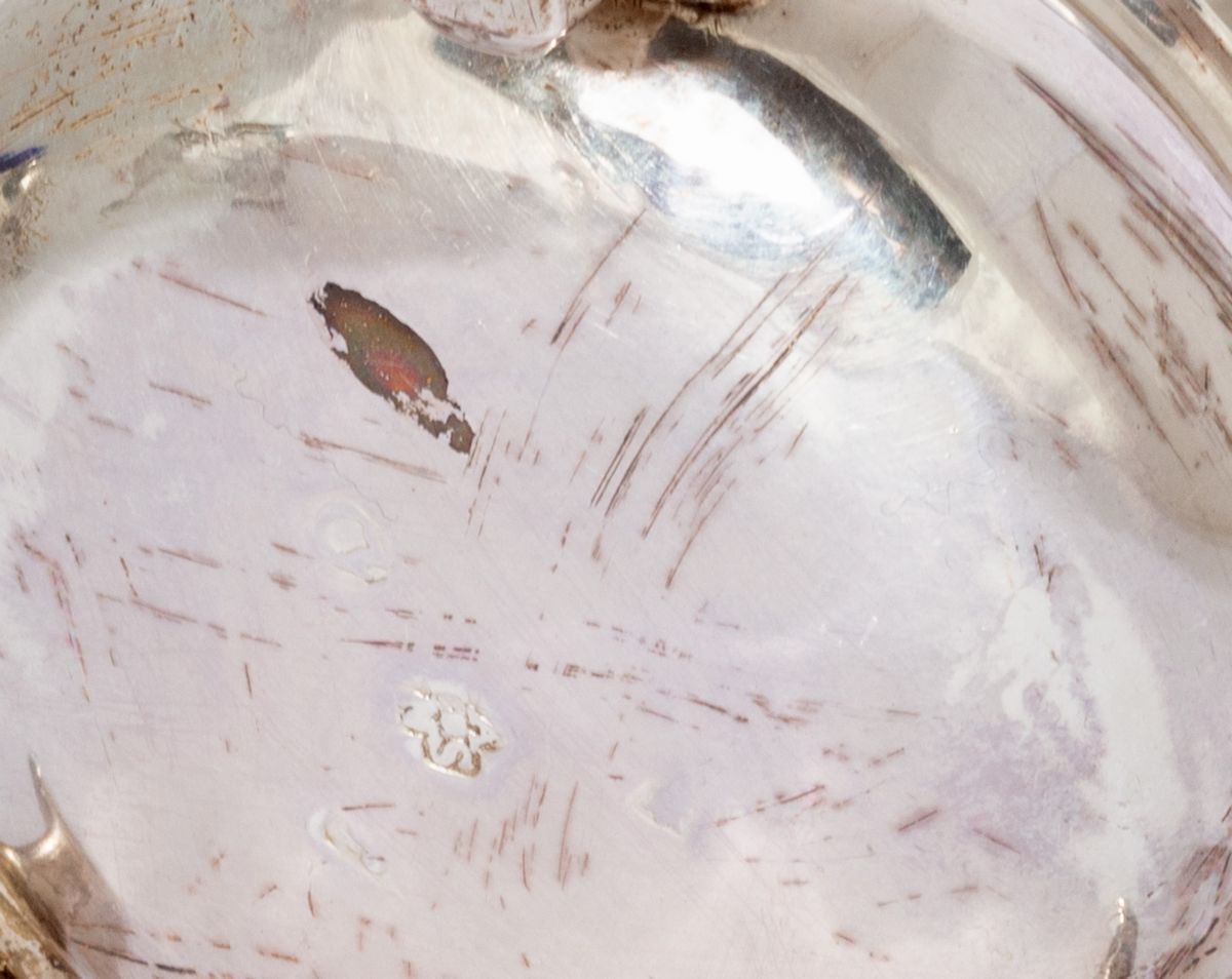 Spargizucchero in argento, Inghilterra, fine XVIII - inizio XIX secolo, altezza cm 16