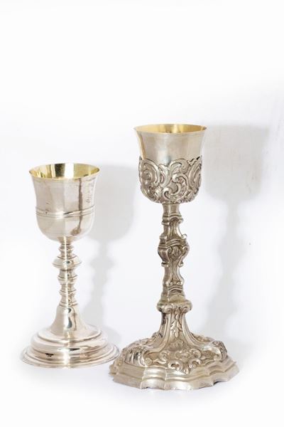 Due calici eucaristici in argento, altezza 21,5 cm e 27 cm