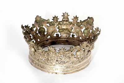 Corona in argento, Napoli, XVIII secolo, altezza 9 cm, diametro 16,5 cm, peso 220,6 g