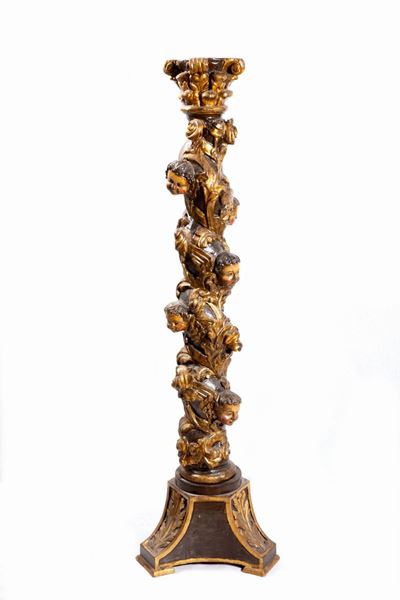 Colonna tortile in legno laccato e dorato, con teste di cherubini e foglie di acanto, secolo XVII...