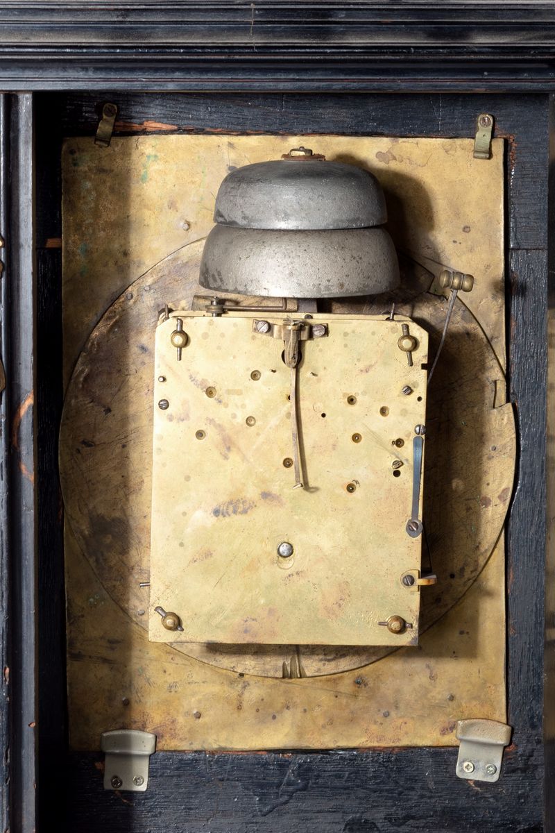 Pendola, legno ebanizzato con elementi in bronzo dorato, Roma, secoli XVIII - XIX