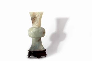 Vaso arcaizzante in giada, Cina secolo XIX