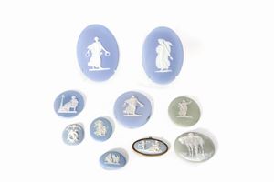 Lot consisting of 10 Wedgwood porcelain plaques, 19th - 20th centuries