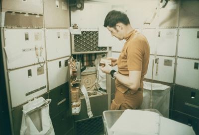 Skylab simulation activity, stampa cromogenica vintage su carta Kodak, 1973
