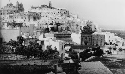 Ostuni (Puglia), Stampa vintage alla gelatina ai sali d'argento