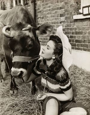 Jean Simmons in "The Woman in the Wall"
