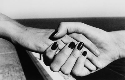 Hands (Bordighera), stampa alla gelatina ai sali d'argento, 1982