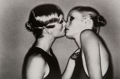 2 Models in my Studio, Paris, Stampa alla gelatina ai sali d'argento, 1974