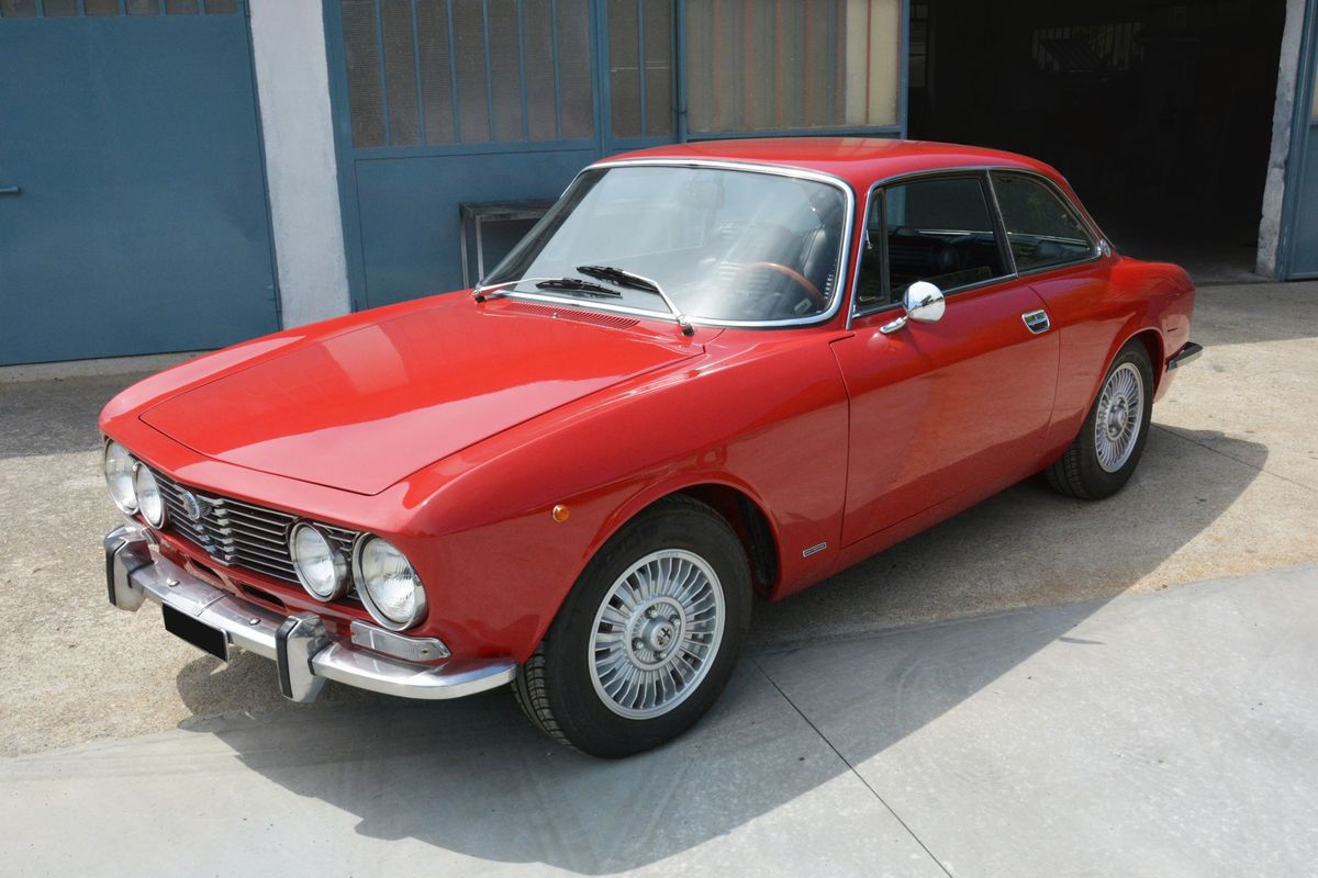 Alfa Romeo 2000 GT Veloce (Bertone) 1971 Collector Cars Finarte, casa d'aste