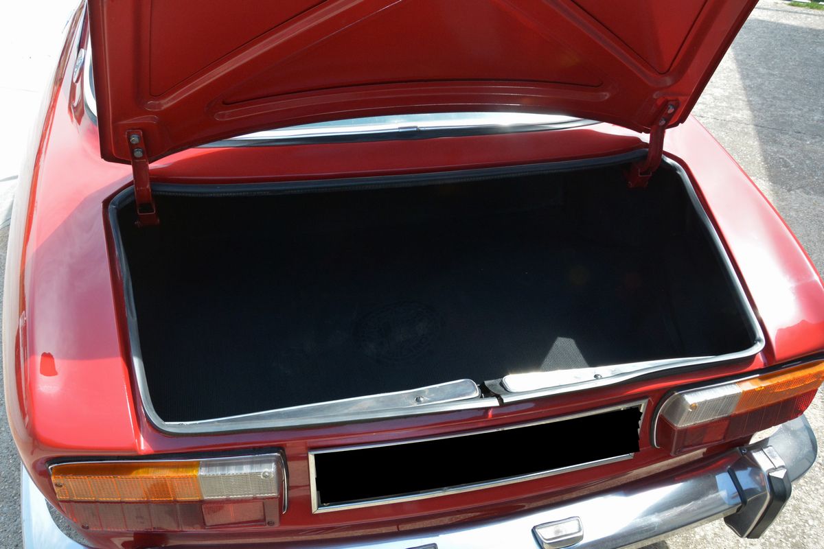Alfa Romeo - 2000 GT Veloce (Bertone), telaio n. AR 2420361, 1971
