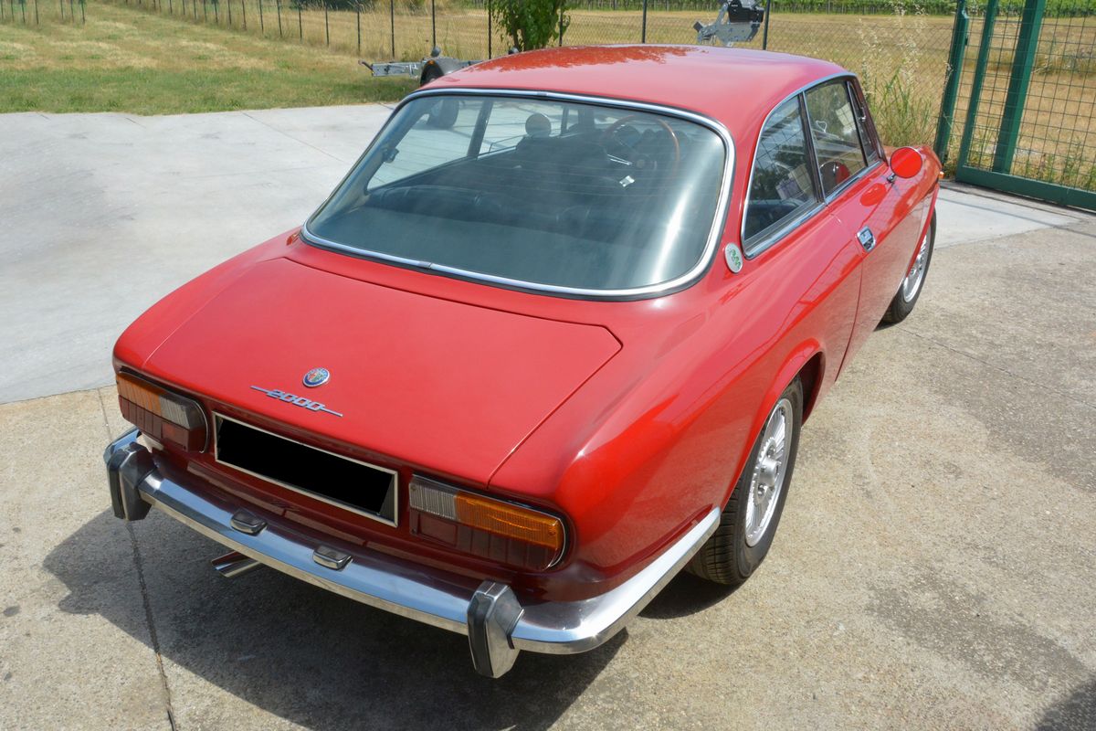 Alfa Romeo - 2000 GT Veloce (Bertone), telaio n. AR 2420361, 1971