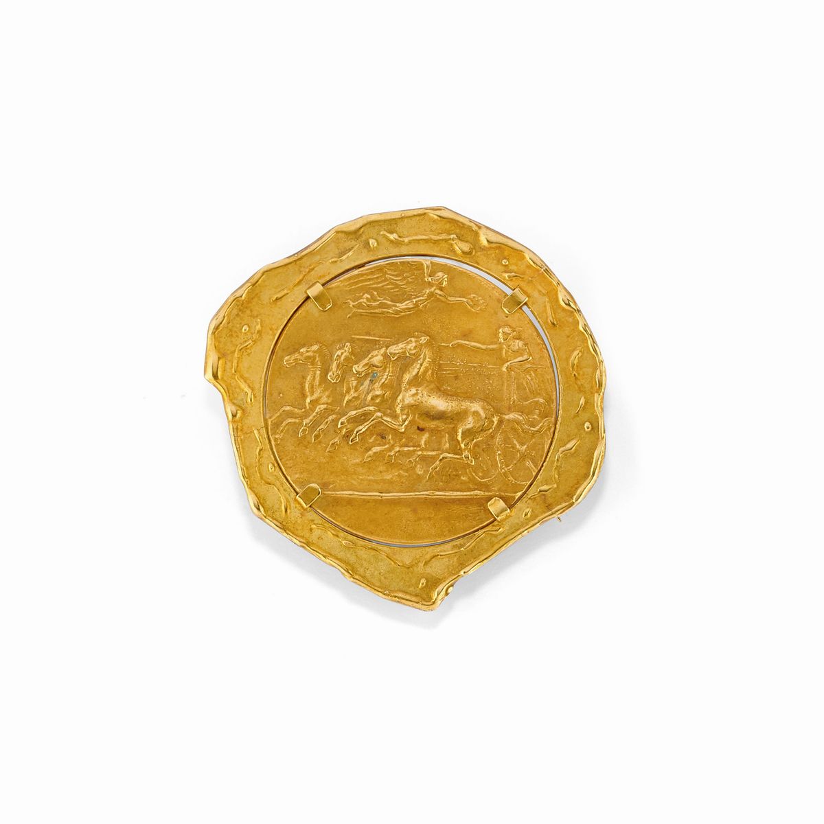 Portafoto in argento, spilla con quadriga, orologio in oro giallo 18k e diamanti