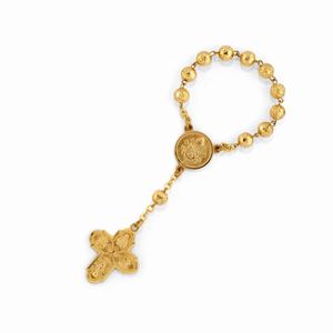 A  gilded metal necklace