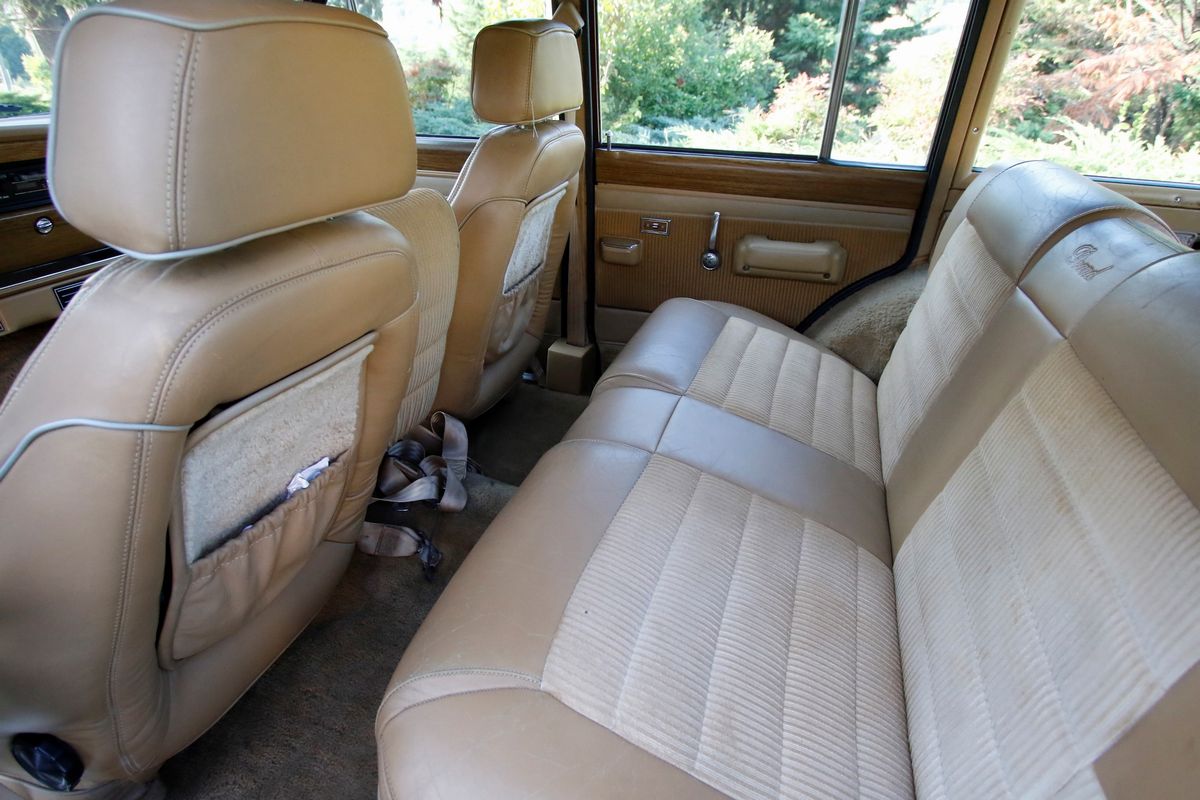 Jeep - Grand Wagoneer, SUV d'epoca del 1987 con telaio n. 8YACA15UXHV046635