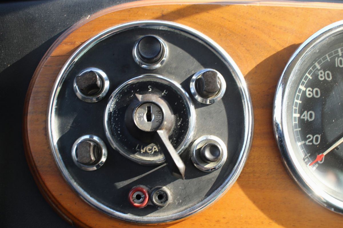 1951 Aston Martin Db2 Saloon Vantage (aston Martin)