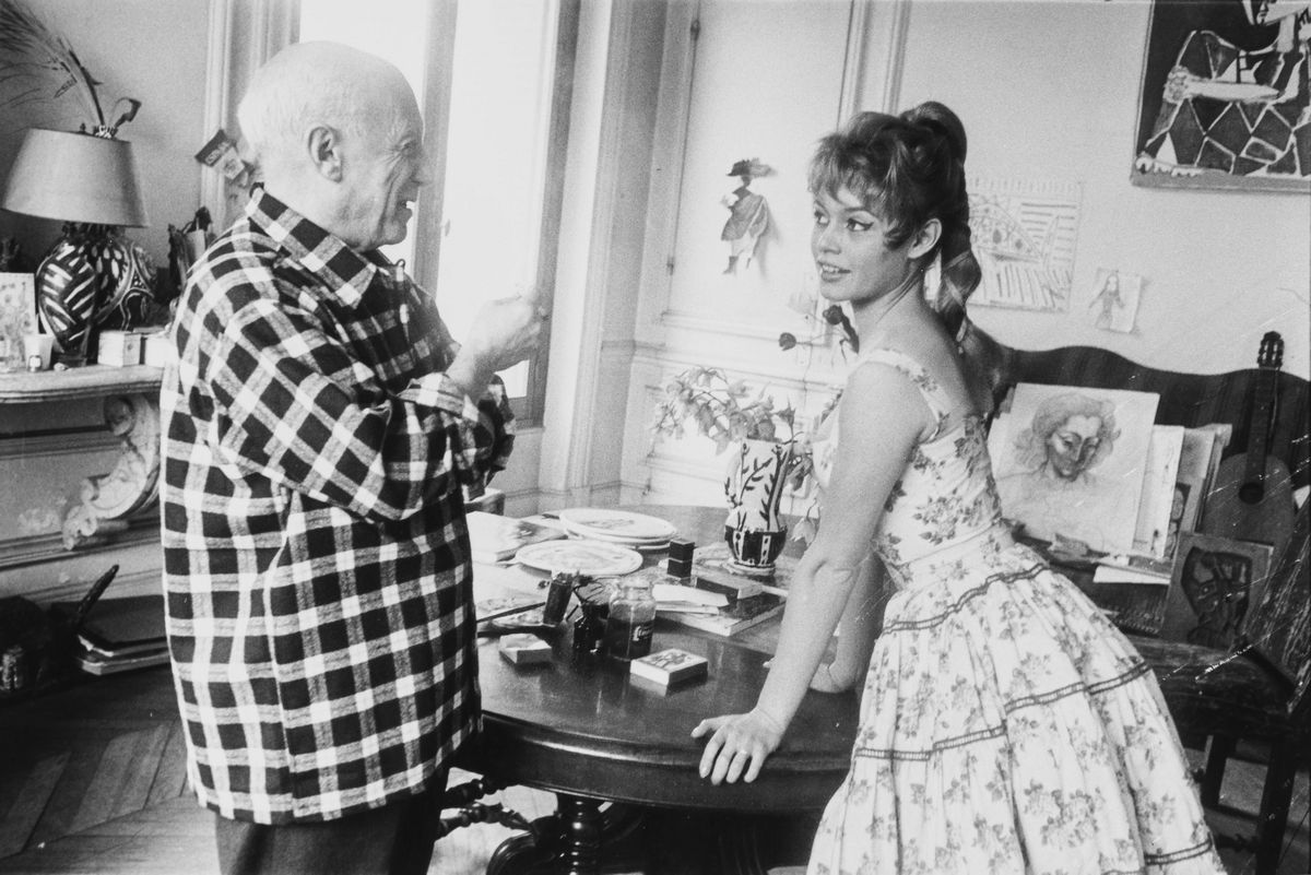 Jerome Brierre - Pablo Picasso e Brigitte Bardot nell'atelier a Vallauris durante il Festival di ...