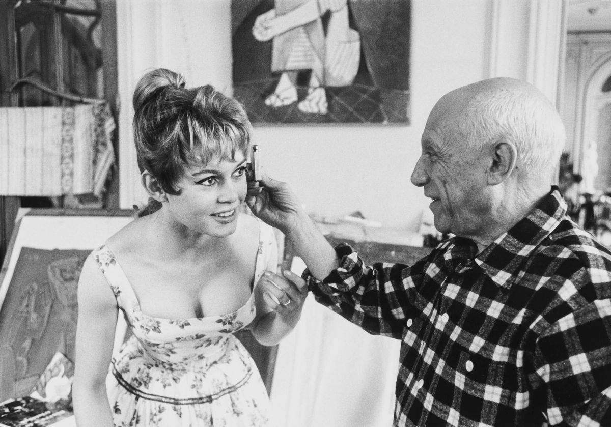 Jerome Brierre - Pablo Picasso e Brigitte Bardot nell'atelier a Vallauris durante il Festival di ...