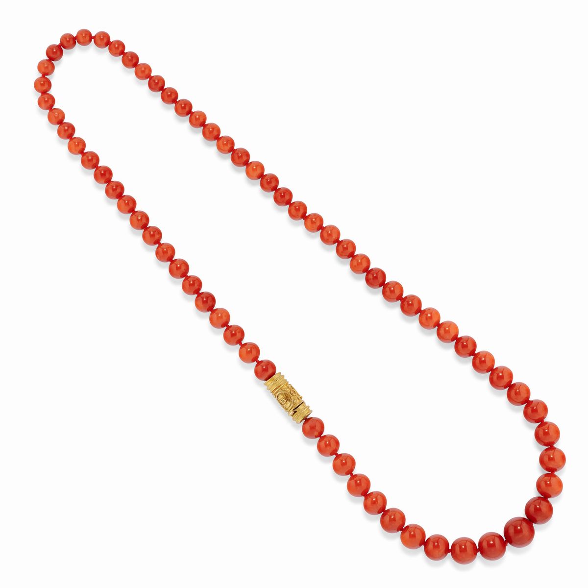 Set di gioielli in oro giallo 18k e corallo: collana, orecchini e anello