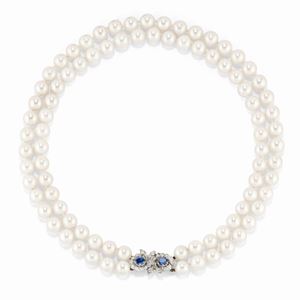 Collana in oro bianco 18k, perle coltivate, zaffiri e diamanti