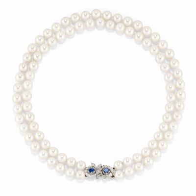 Collana in oro bianco 18k con perle coltivate, zaffiri e diamanti