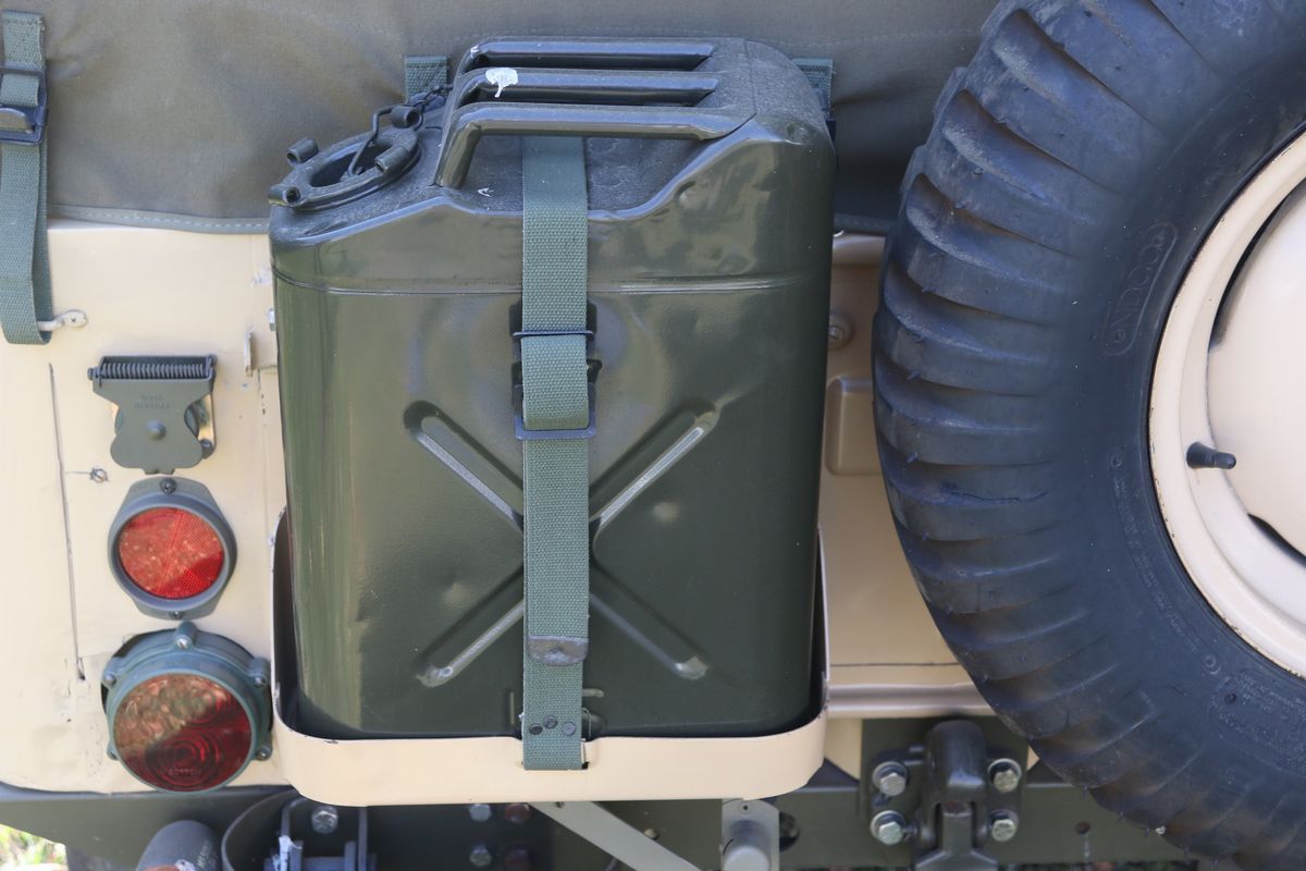 Willys-Overland, M38A1 Jeep del 1952 con impianto elettrico stagno