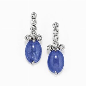 Orecchini in oro bianco 18k, diamanti e tanzaniti