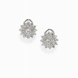 Orecchini in oro bianco 18k e diamanti