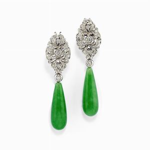 Orecchini pendenti in oro bianco 18k, giadeite e diamanti