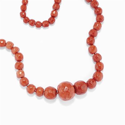 Collana Inoro 18k e Corallo