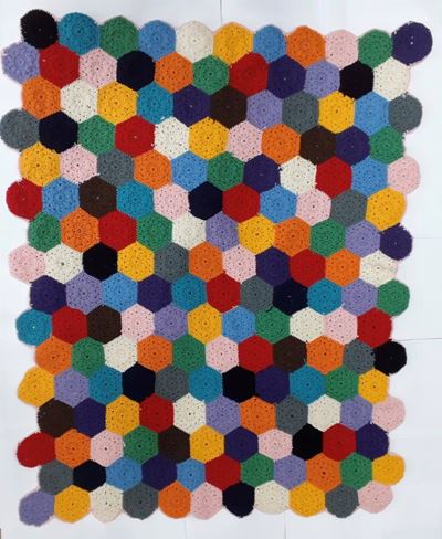 Coperta in lana vergine italiana, uncinetto multicolore