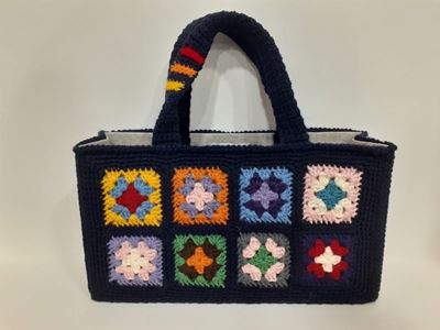 Borsa di lana italiana, tecnica uncinetto Granny Square, multicolor su fondo blu