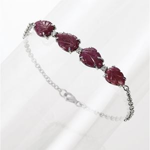 Bracciale in oro, corindoni naturali 
e diamanti