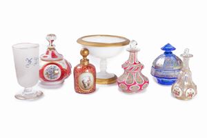Lot consisting of seven pieces in glass and Bohemian crystal, 19th century