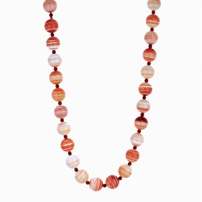 Collana di sfere in calcedonio