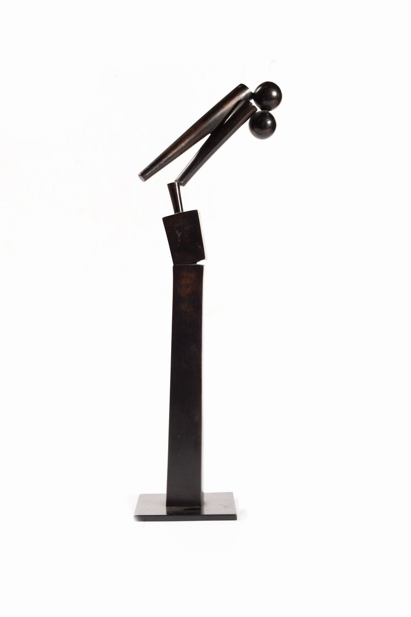 Fritz Koenig - Senza titolo - Due sfere su asta, bronzo patina bruna, esemplare 3/5