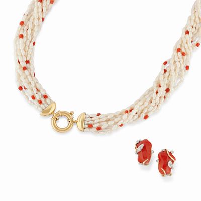 Collana e orecchini in oro giallo 18K, diamanti, corallo e perle