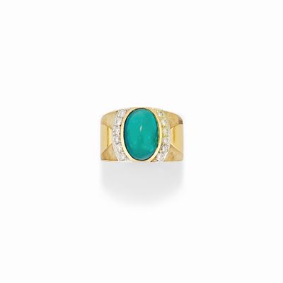 Anello in oro giallo 18K con turchese ovale cabochon e diamanti
