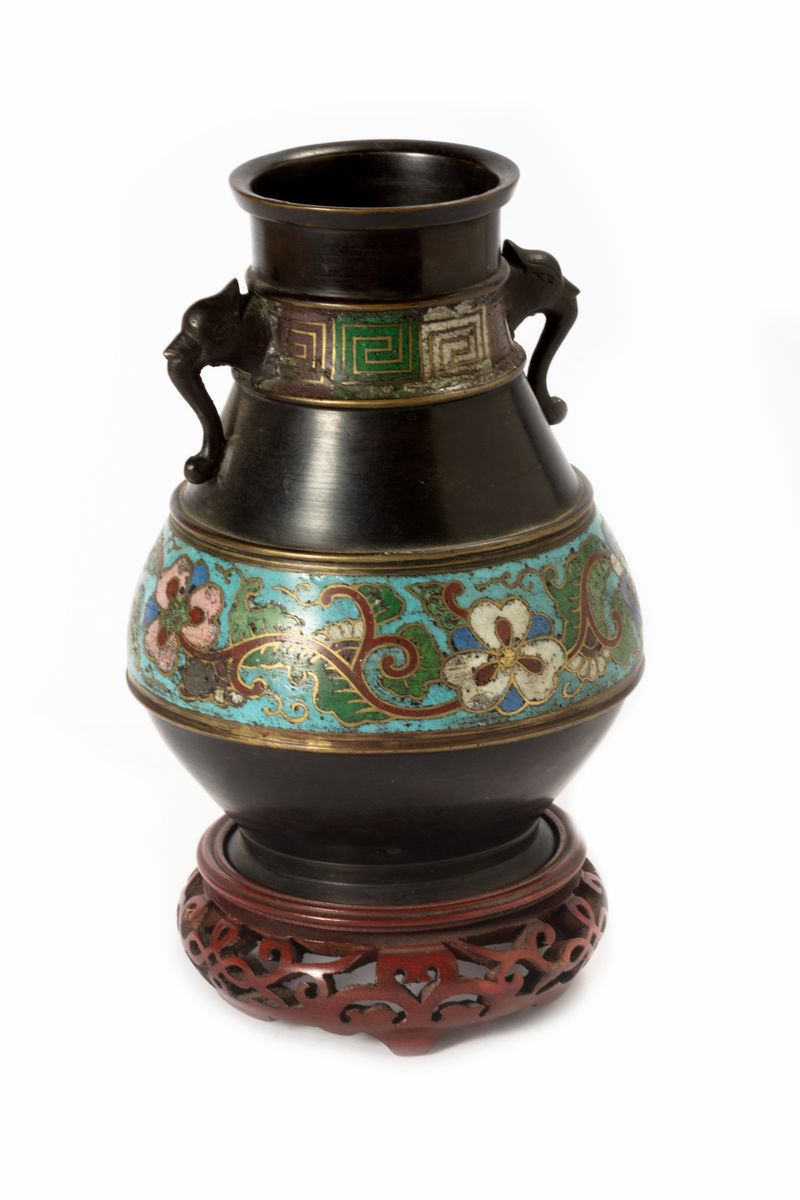 Vaso in bronzo e smalti cloisonné, Giappone, Periodo Meiji