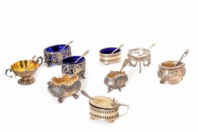Lotto Composto da Nove Piccole Saliere in Argento, Secoli XIX-XX