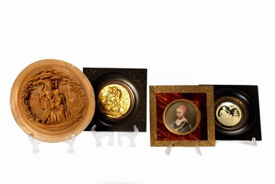 Lotto Composto da Tre Placche e una Miniatura in Materiali Diversi, Fine Secolo XIX - Inizi Secol...