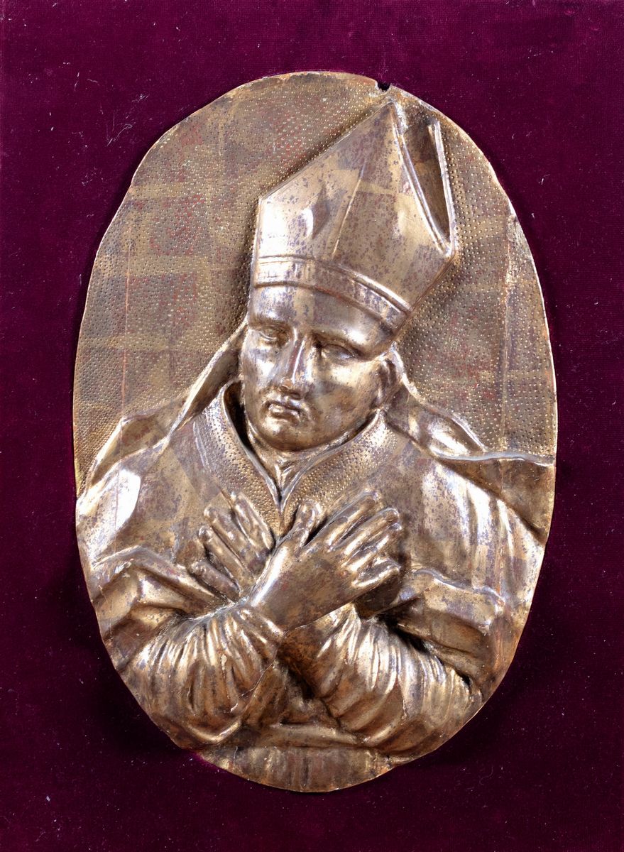 Due Altorilievi in Legno Dorato Raffiguranti un Papa e un Cardinale, Secoli XVIII - XIX