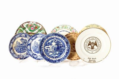 Lotto Composto da Dodici Piatti e Tre Piattini in Ceramica e Porcellana, Manifatture ed Epoche Di...